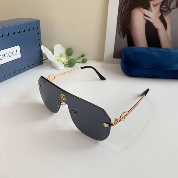 Gucci Round Sunglasses Round Pearl Tip Gold Metal Frame GG0253S - Picture 2 of 6